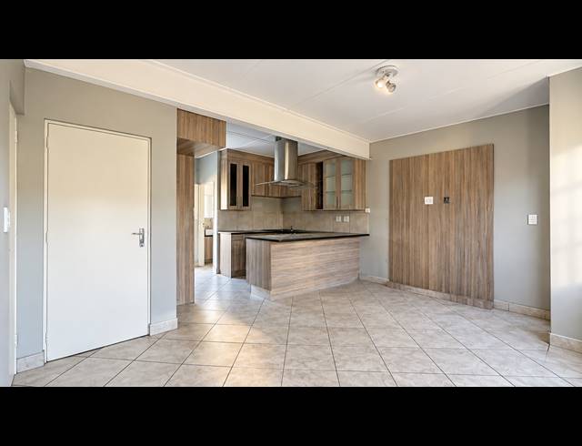 3 BEDROOM TOWNHOUSE FOR SALE IN ALBERTSDAL
